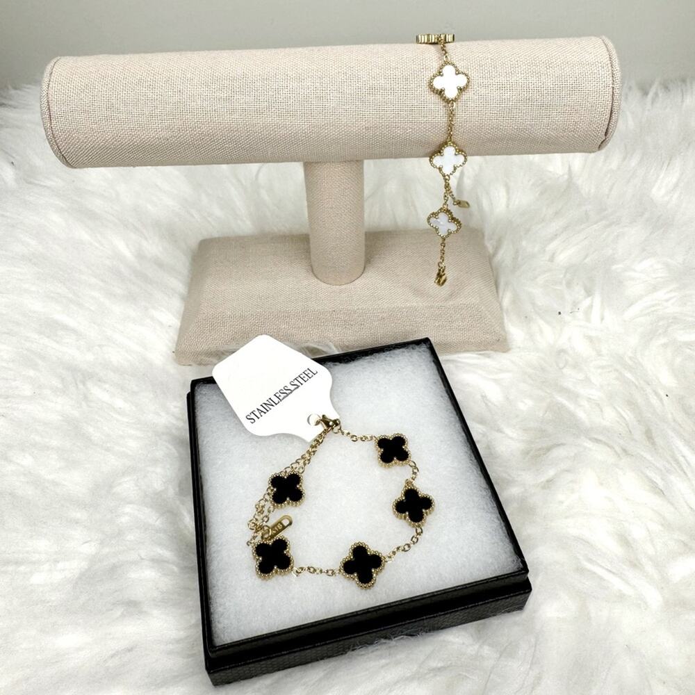 NWT Four Leaf Clover Bracelet 18K Gold Plated Stainless Steel BLACK - Picture 4 of 4
